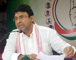 SATYA NAYAK PRESS MEET (2)