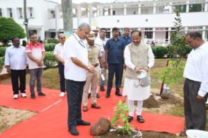 ରାଜଭବନରେ ବନମହୋତ୍ସବ ପାଳିତ