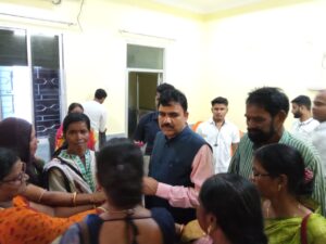 ବିଭାଗୀୟ ମନ୍ତ୍ରୀଙ୍କୁ ଭେଟି ୭ ଦଫା ସମ୍ବଳିତ ଦାବିପତ୍ର ପ୍ରଦାନ କଲେ ରାଜ୍ୟ ମେଟ୍ରୋନ୍ ମହାସଂଘ