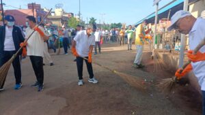 ପୂର୍ବତଟ ରେଳପଥ ଜନ ଭାଗିଦାରୀ ଏବଂ ସ୍ୱଚ୍ଛତା ଅଭିଯାନକୁ ପ୍ରୋତ୍ସାହିତ କରେ